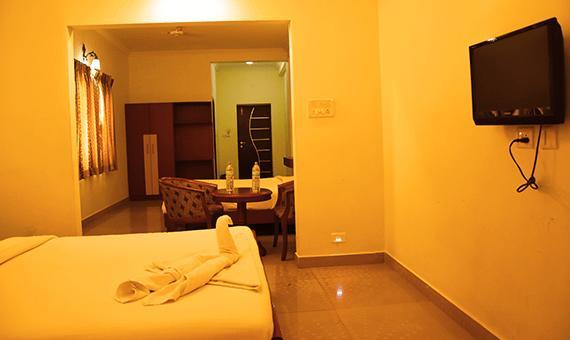 Ulo Hill Breeze Hotel Yelagiri Luaran gambar