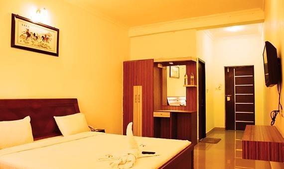 Ulo Hill Breeze Hotel Yelagiri Luaran gambar