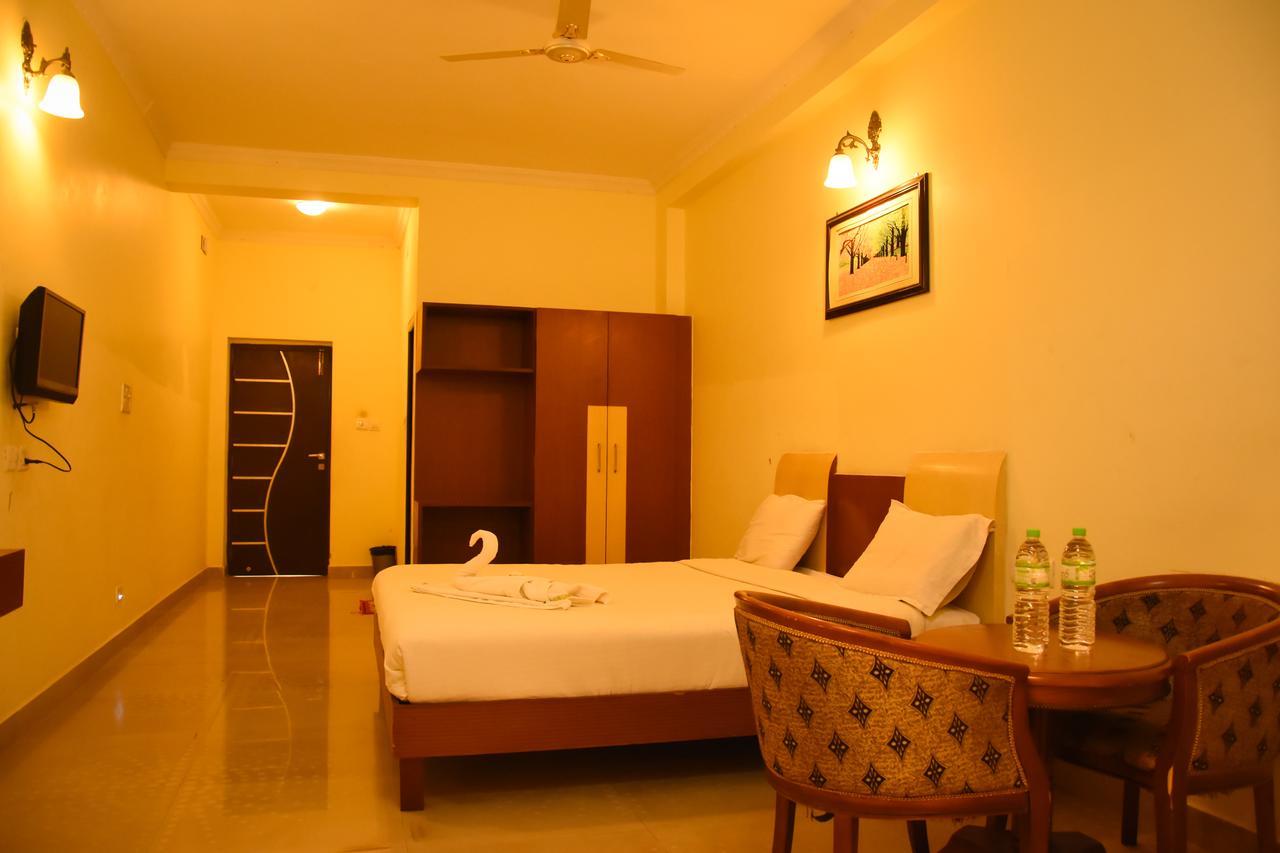 Ulo Hill Breeze Hotel Yelagiri Luaran gambar