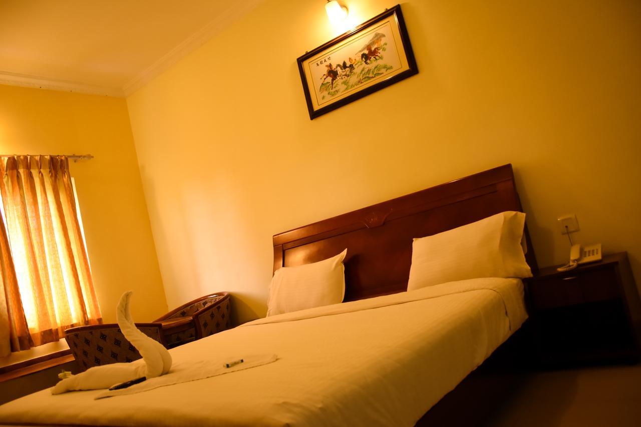 Ulo Hill Breeze Hotel Yelagiri Luaran gambar