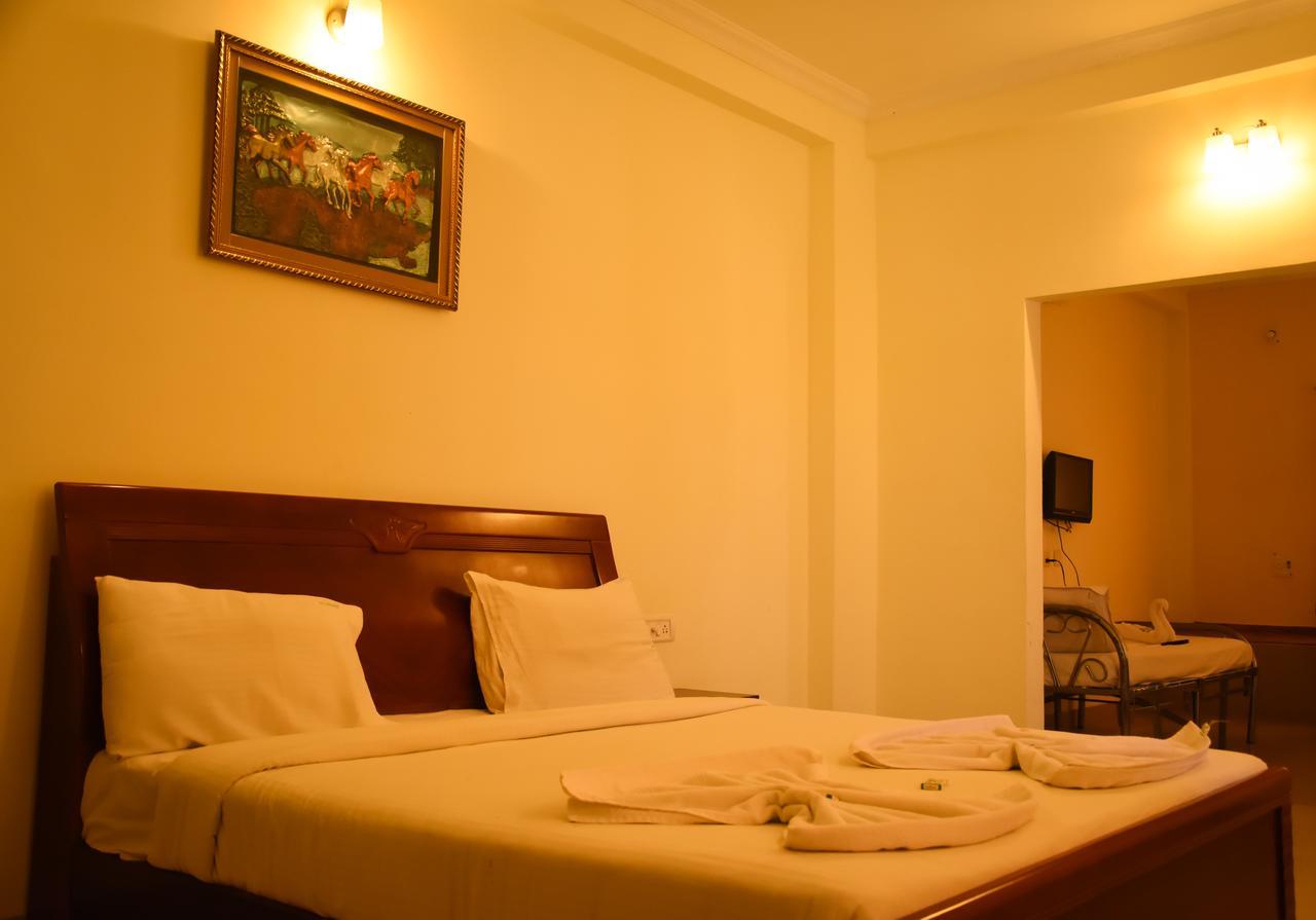 Ulo Hill Breeze Hotel Yelagiri Luaran gambar