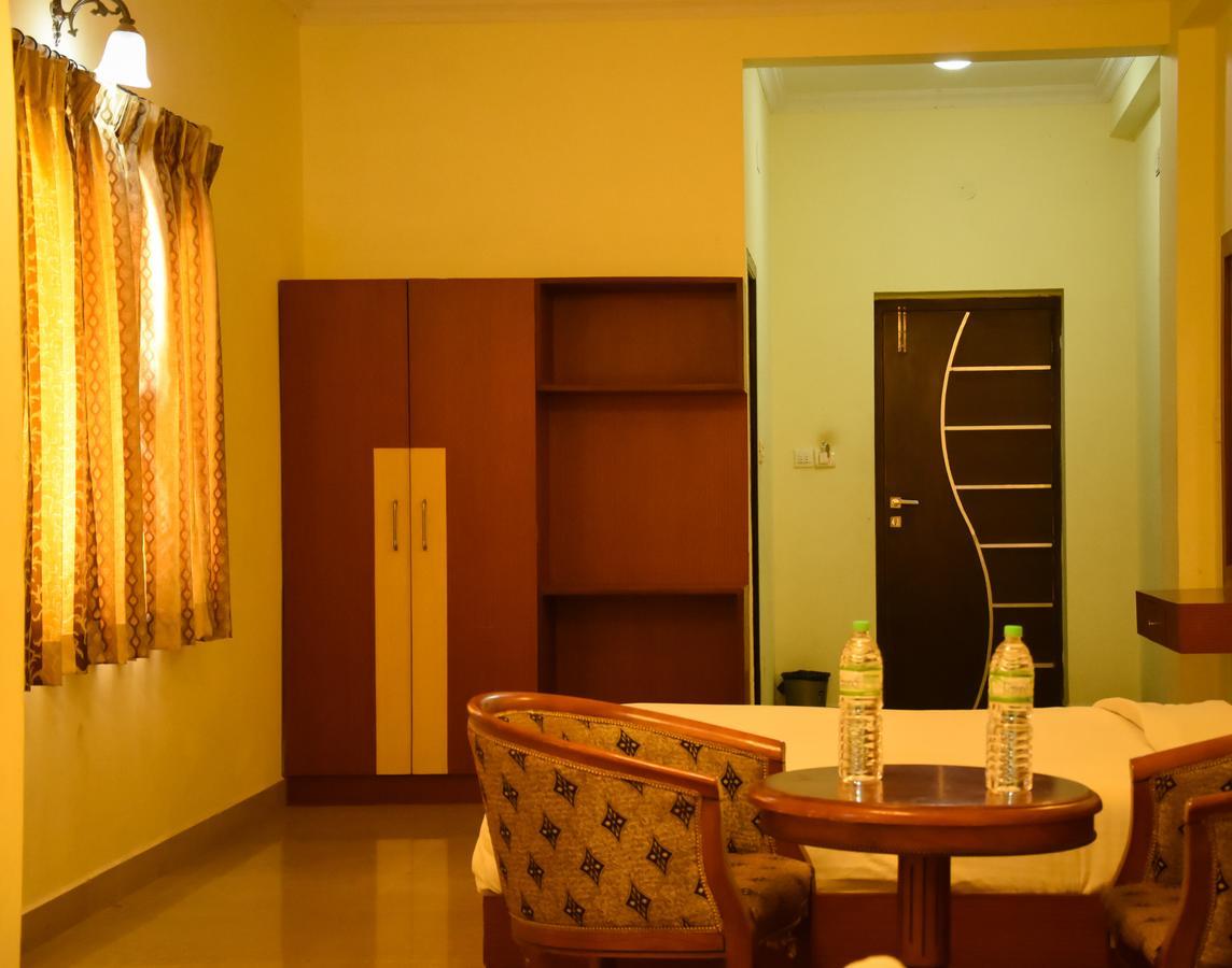 Ulo Hill Breeze Hotel Yelagiri Luaran gambar