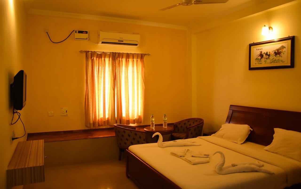 Ulo Hill Breeze Hotel Yelagiri Luaran gambar