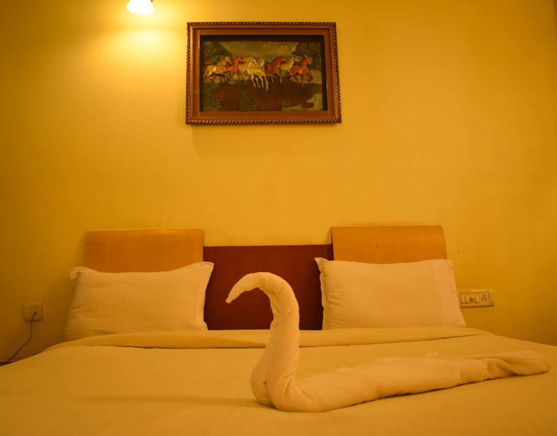 Ulo Hill Breeze Hotel Yelagiri Luaran gambar